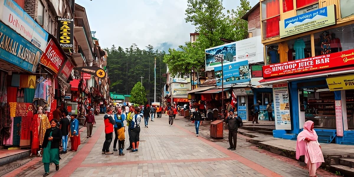 manali mall road